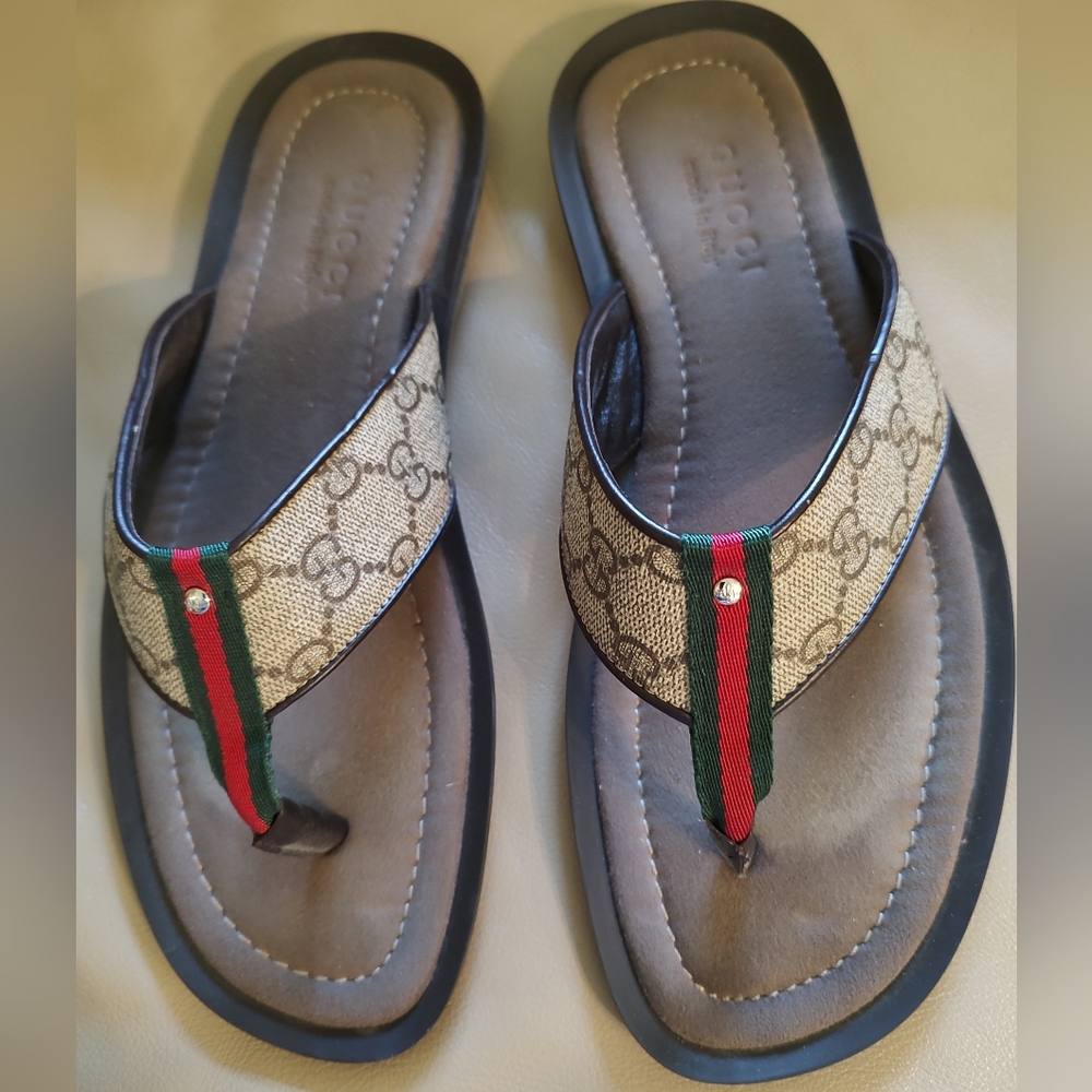 Gucci Men's Thong Sandals size 7 1/2 G